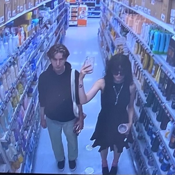 Meet your Posher, Madelaine - Picture 2 of 15